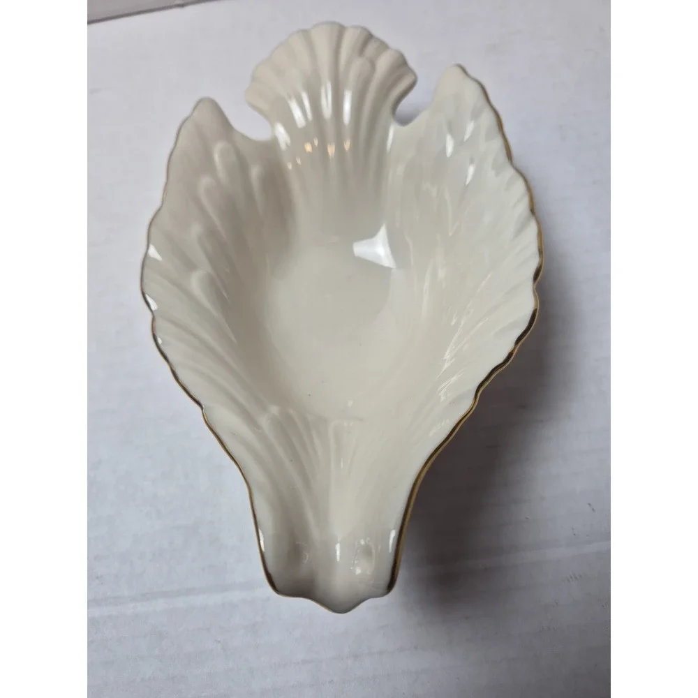 Lenox Ivory Bone China Dove Figural Bowl Gold Trim Made in USA Peace Bird‎ Candy